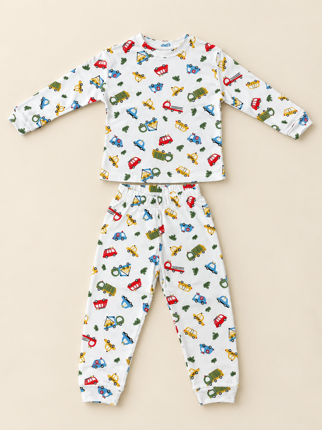 Araba Desenli Beyaz Pijama Takımı